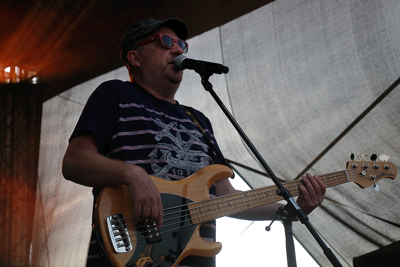 Stare, dobre Photony zawładnęły sceną na lotnisku