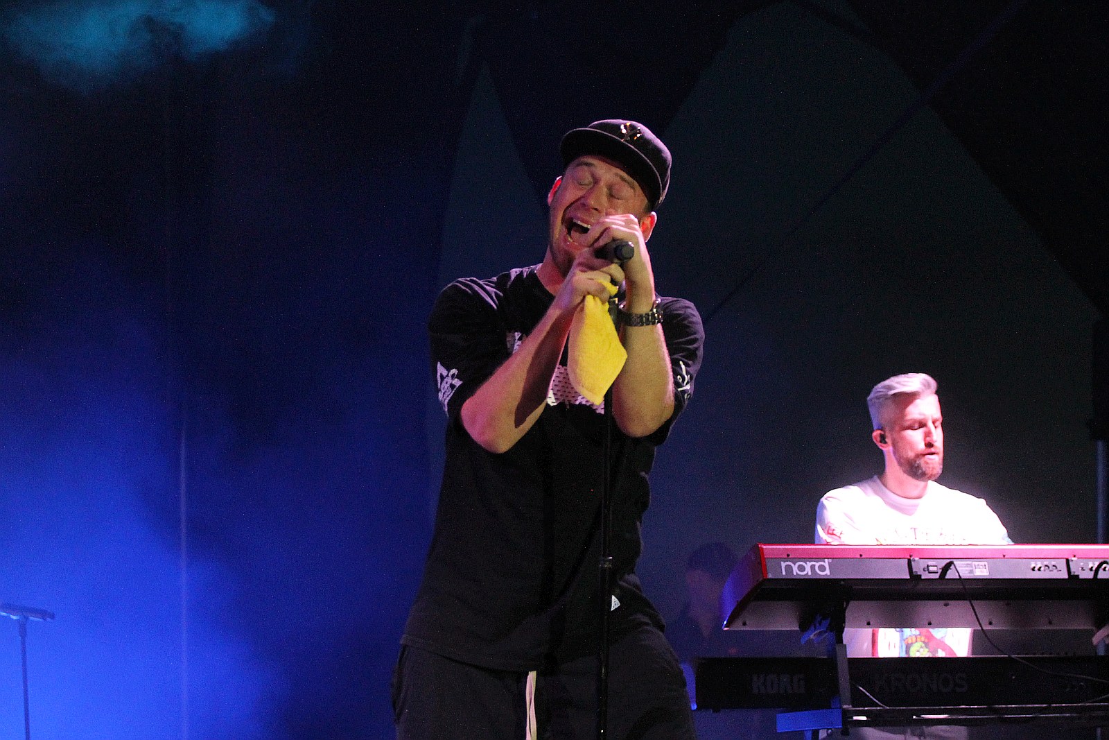 Afromental zatrząsł sceną. Tłumy bawiły się w sobotę na lotnisku