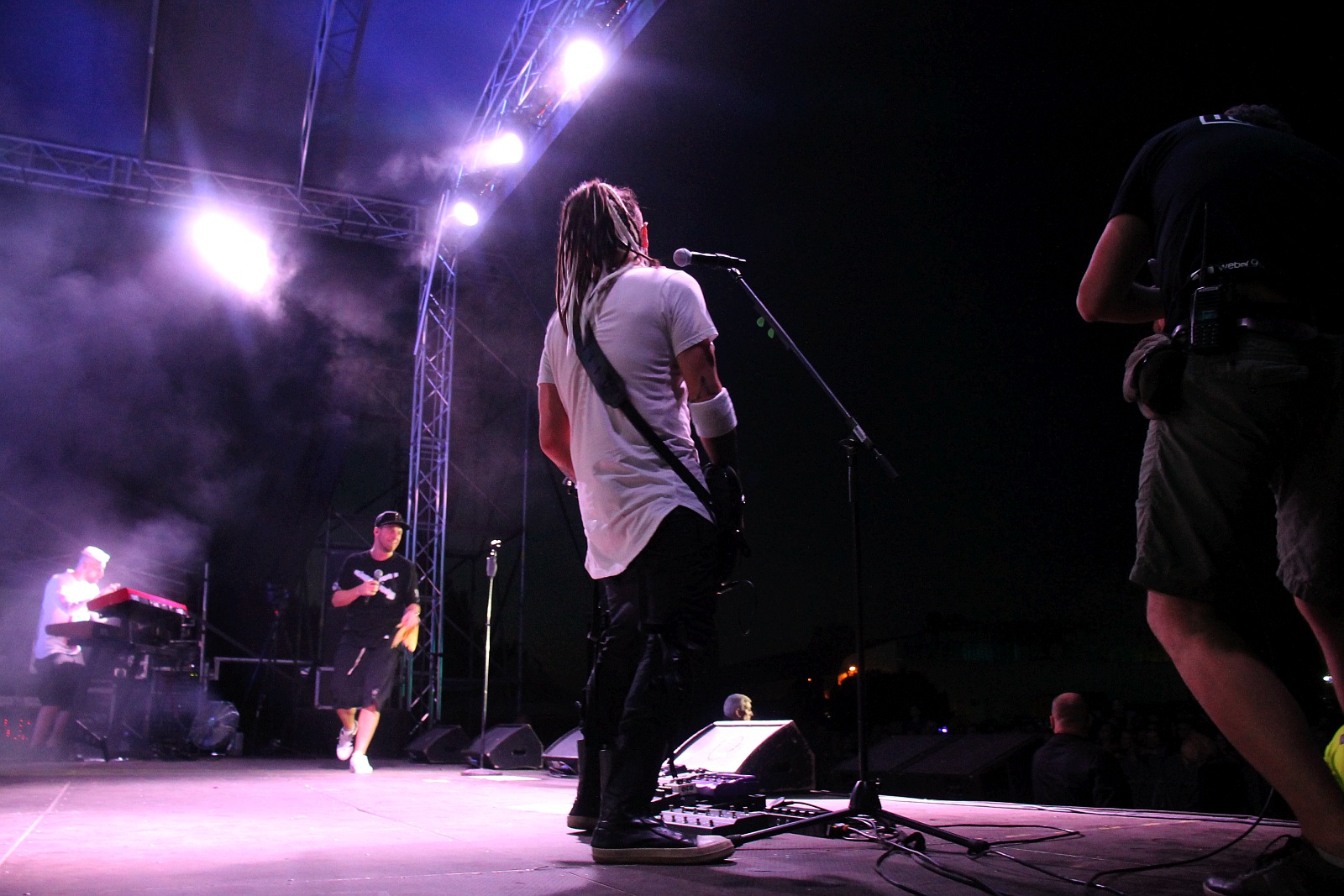 Afromental zatrząsł sceną. Tłumy bawiły się w sobotę na lotnisku