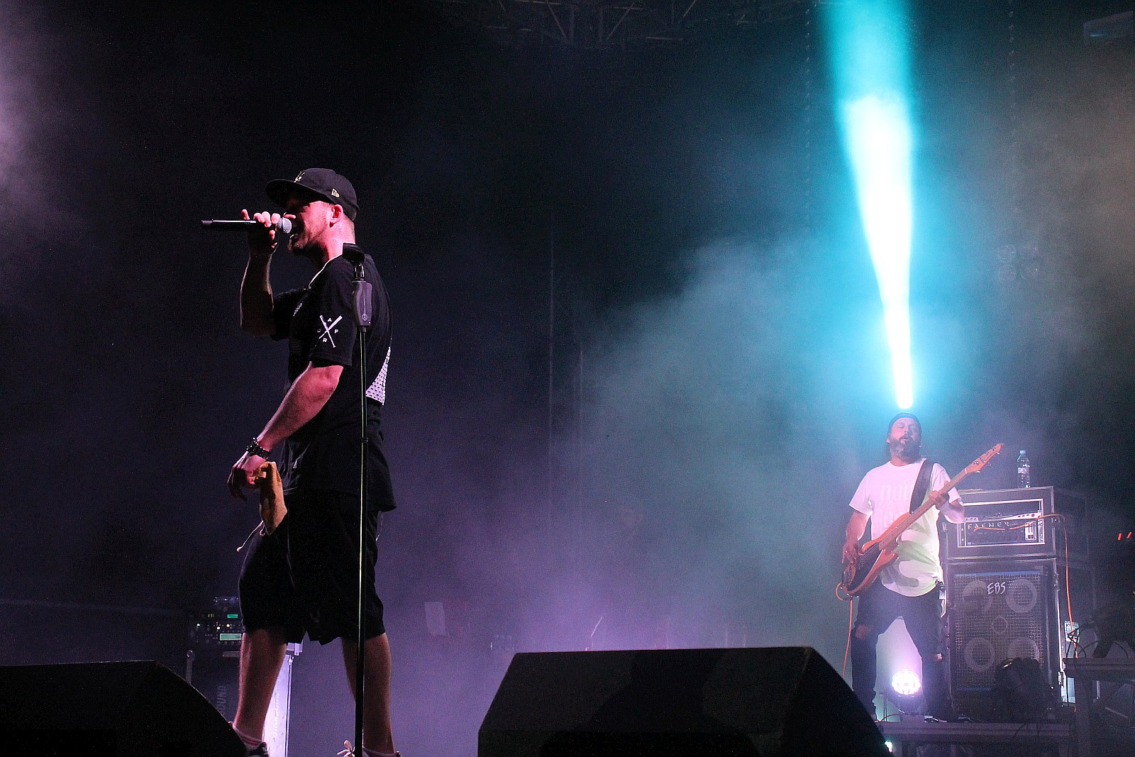 Afromental zatrząsł sceną. Tłumy bawiły się w sobotę na lotnisku