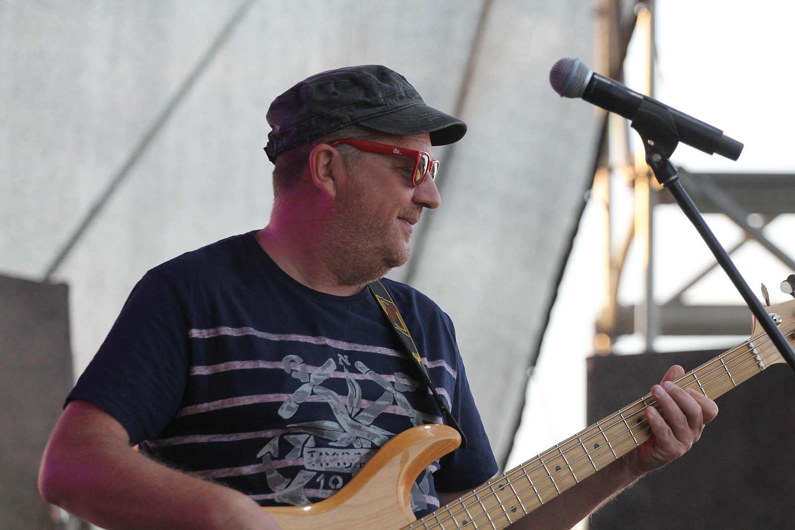 Stare, dobre Photony zawładnęły sceną na lotnisku