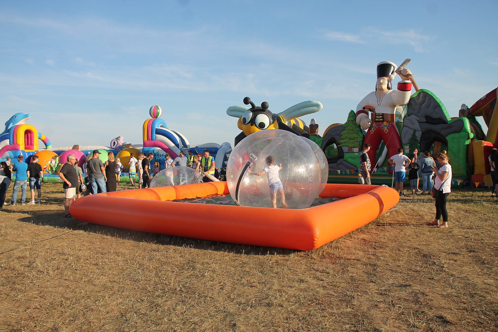 Święto Legnicy. Trwa świetna zabawa na lotnisku