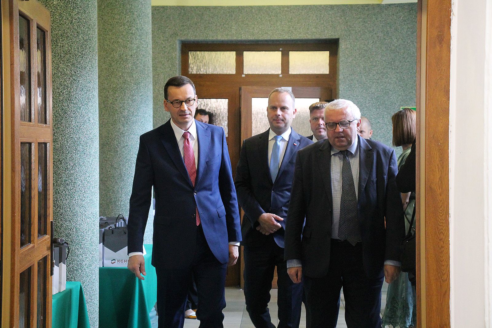 Premier Mateusz Morawiecki gościł w legnickiej hucie      

