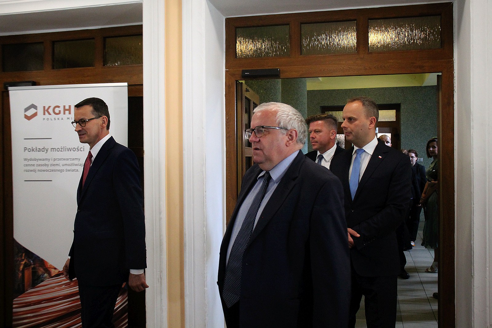 Premier Mateusz Morawiecki gościł w legnickiej hucie      

