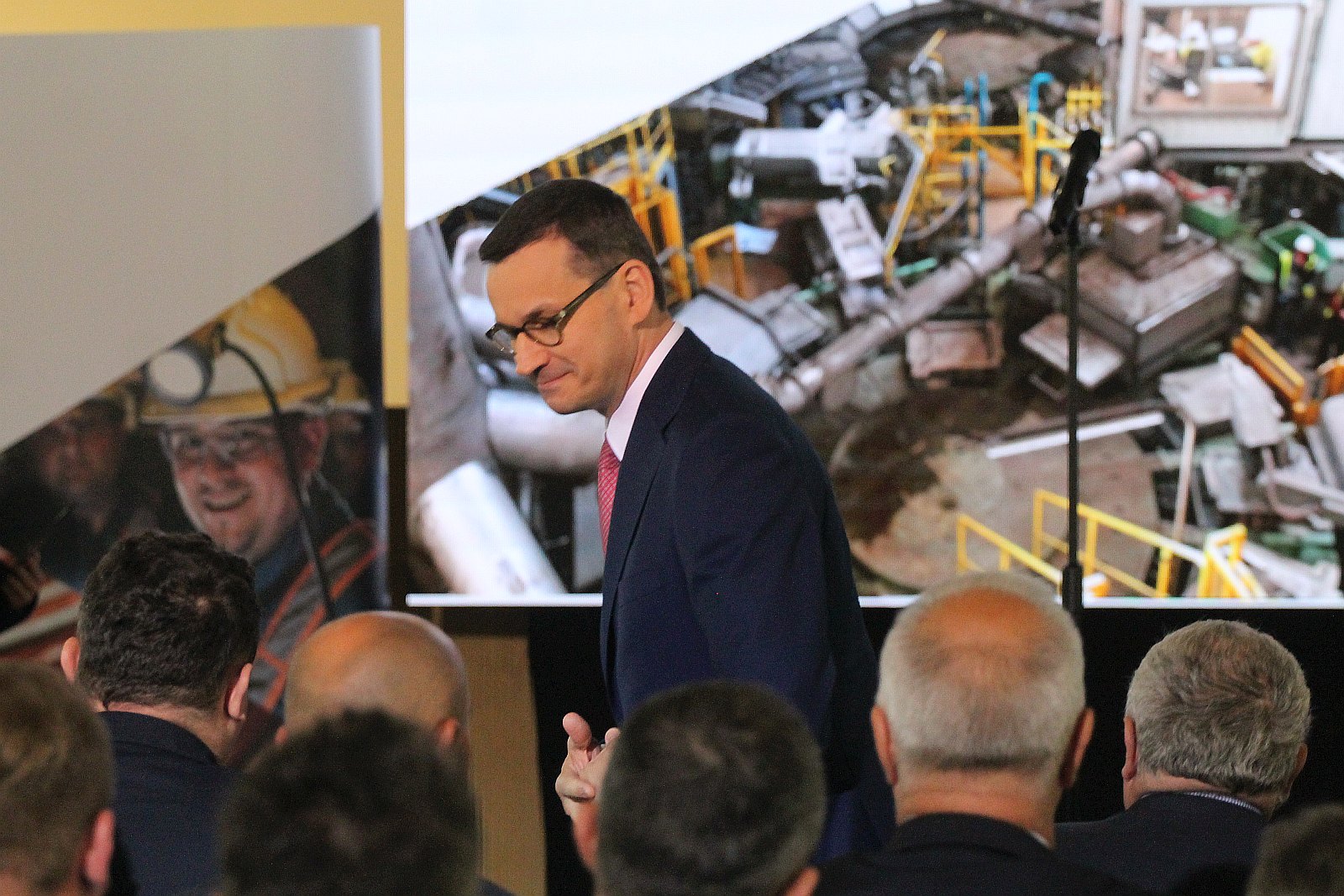 Premier Mateusz Morawiecki gościł w legnickiej hucie      
