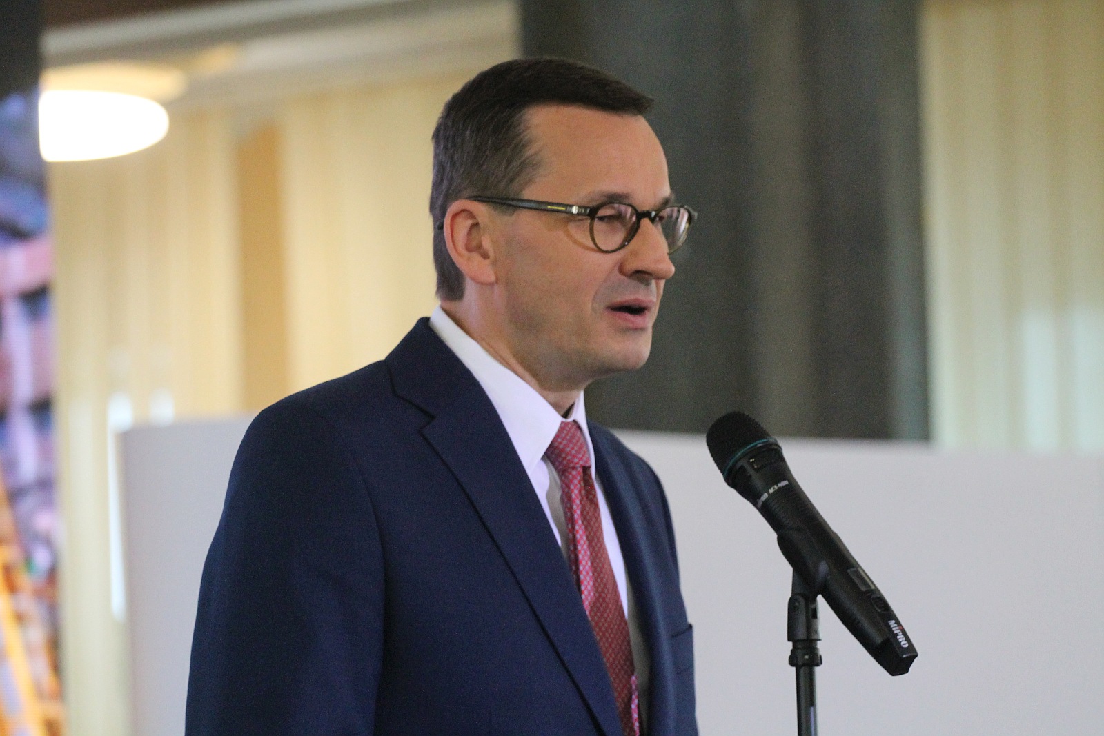 Premier Mateusz Morawiecki gościł w legnickiej hucie      
