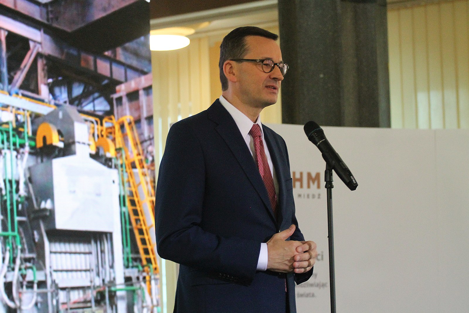 Premier Mateusz Morawiecki gościł w legnickiej hucie      
