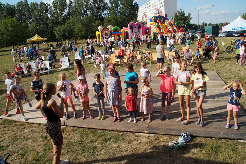 W piątek o piątej bawili się mieszkańcy osiedla Kopernik