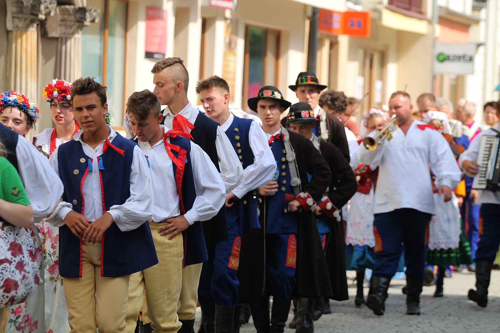 Festiwal Folklorystyczny Świat pod Kyczerą. Barwny korowód