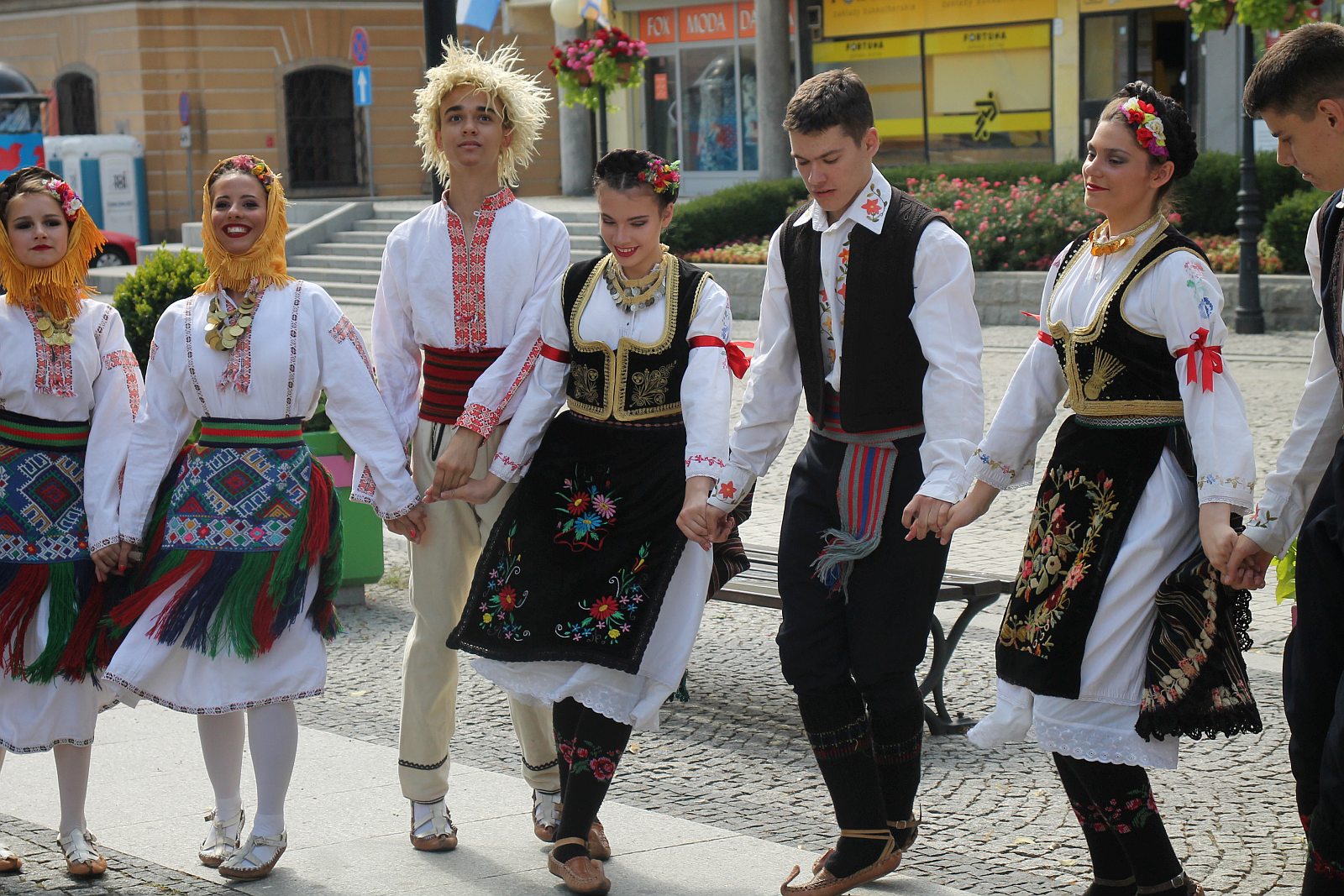Festiwal Folklorystyczny Świat pod Kyczerą. Barwny korowód