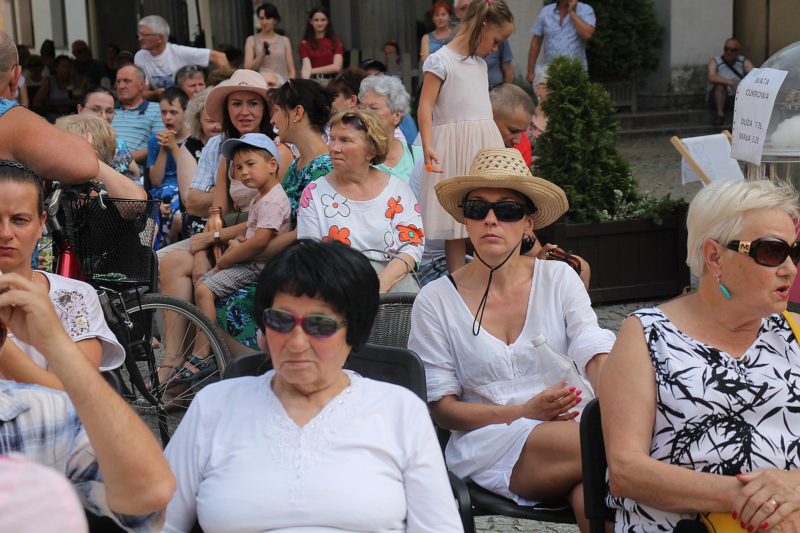 Festiwal Folklorystyczny Świat pod Kyczerą. Barwny korowód