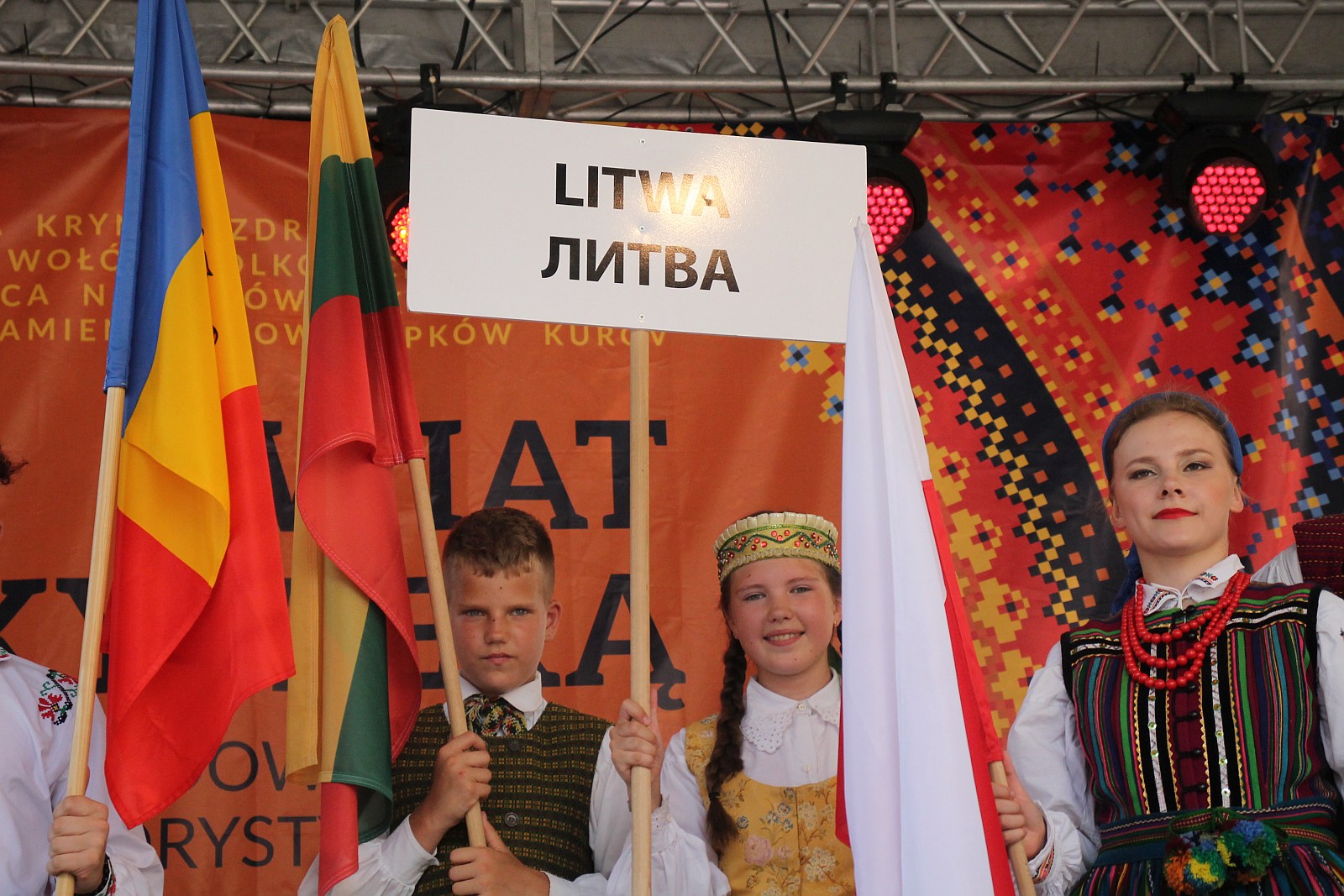 Festiwal Folklorystyczny Świat pod Kyczerą. Barwny korowód