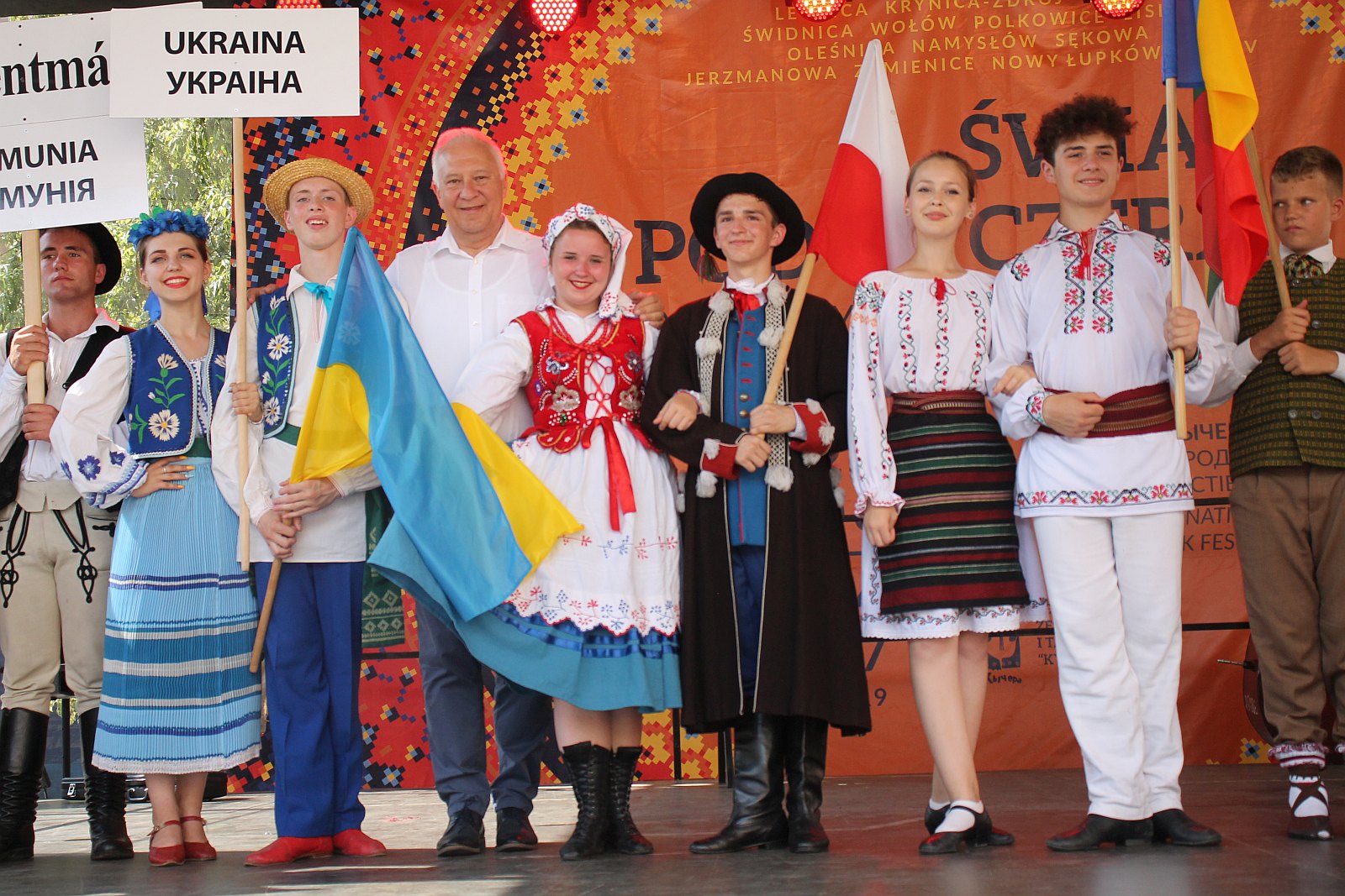 Festiwal Folklorystyczny Świat pod Kyczerą. Barwny korowód