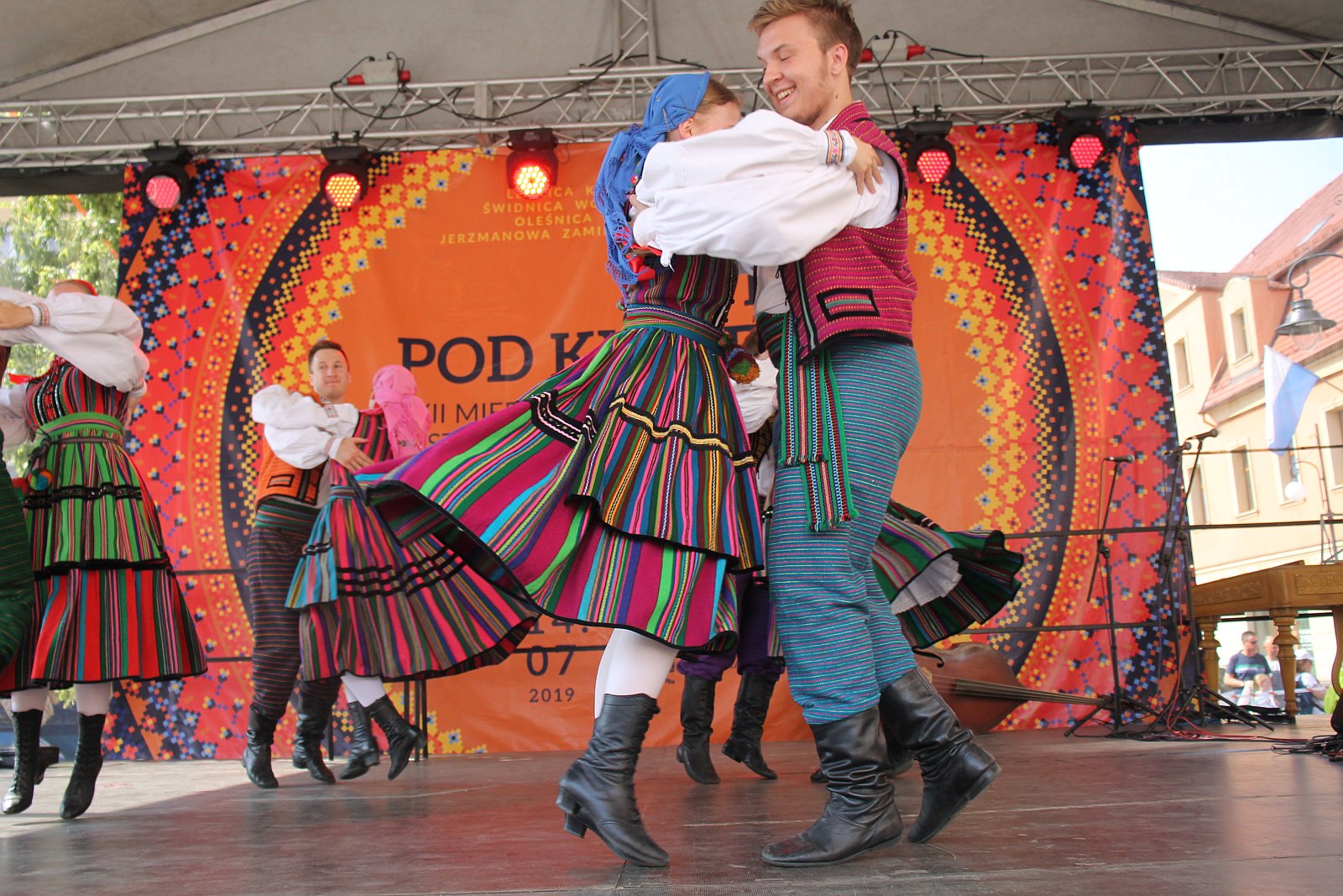 Festiwal Folklorystyczny Świat pod Kyczerą. Barwny korowód