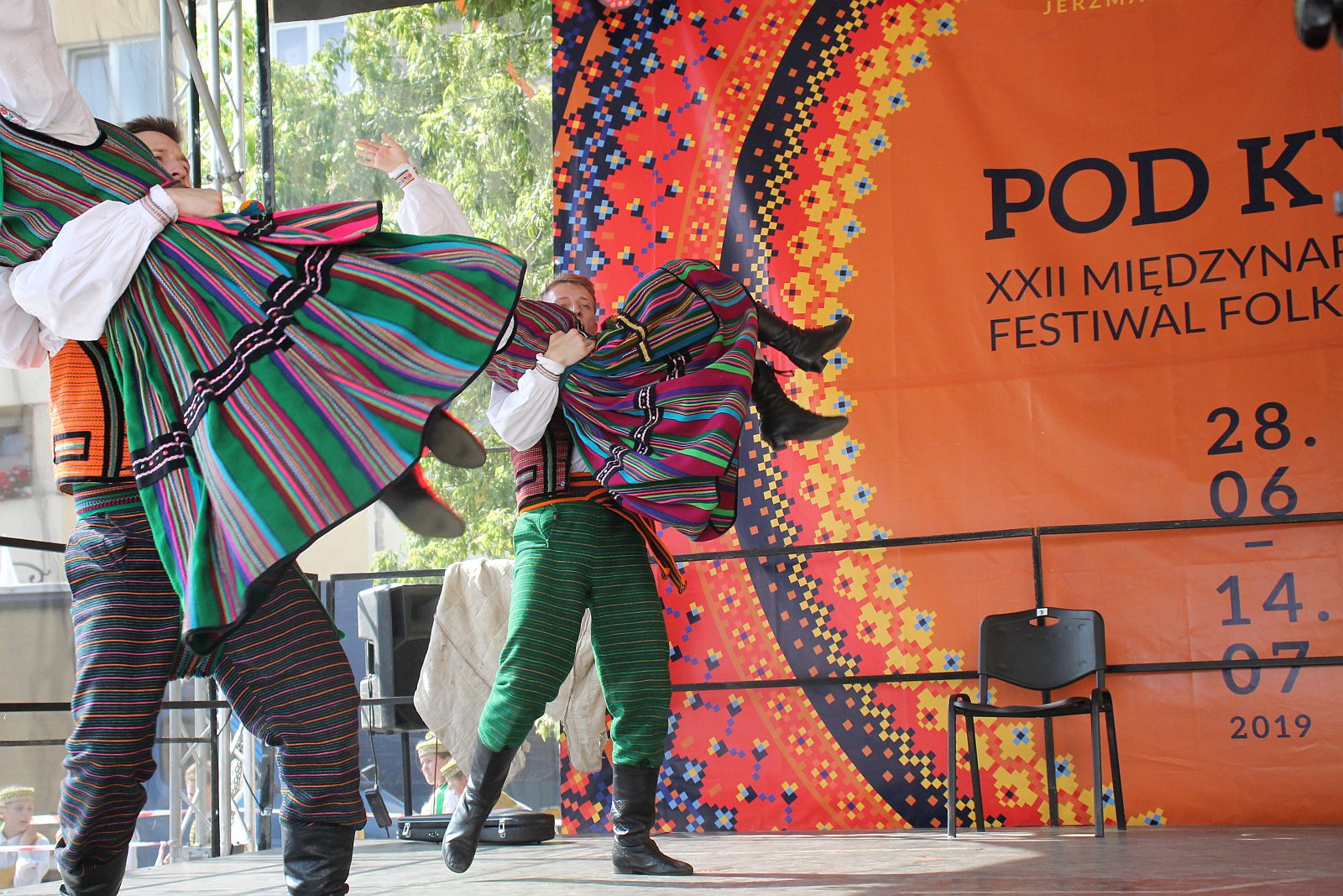 Festiwal Folklorystyczny Świat pod Kyczerą. Barwny korowód