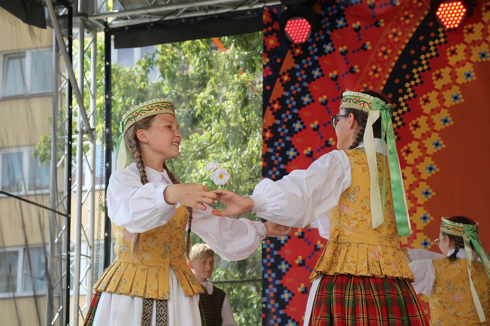 Festiwal Folklorystyczny Świat pod Kyczerą. Barwny korowód