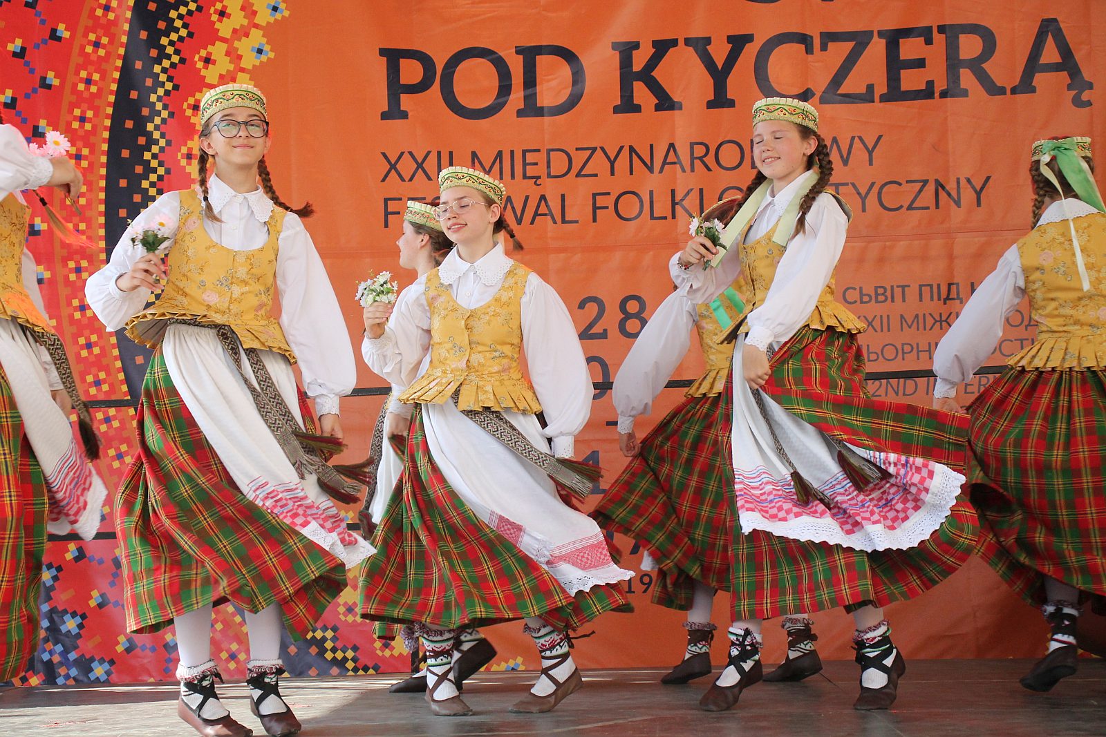 Festiwal Folklorystyczny Świat pod Kyczerą. Barwny korowód