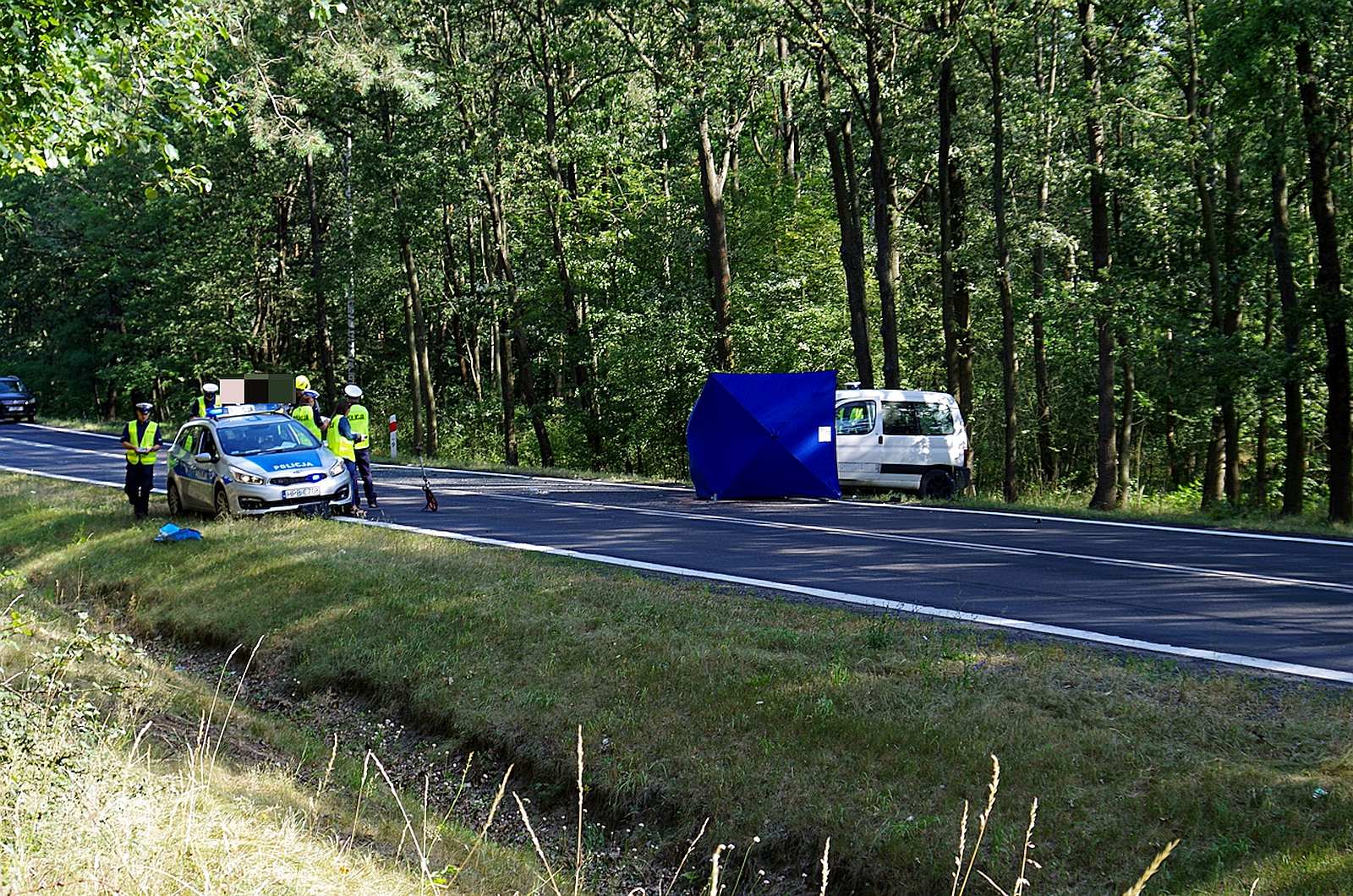 Jedna osoba nie żyje, a pięć jest rannych w wyniku wypadku