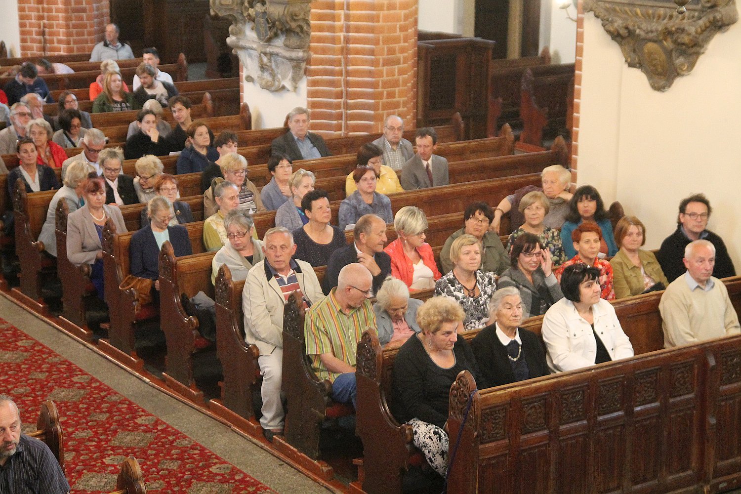 Włoch zagrał na organach w legnickiej katedrze      

