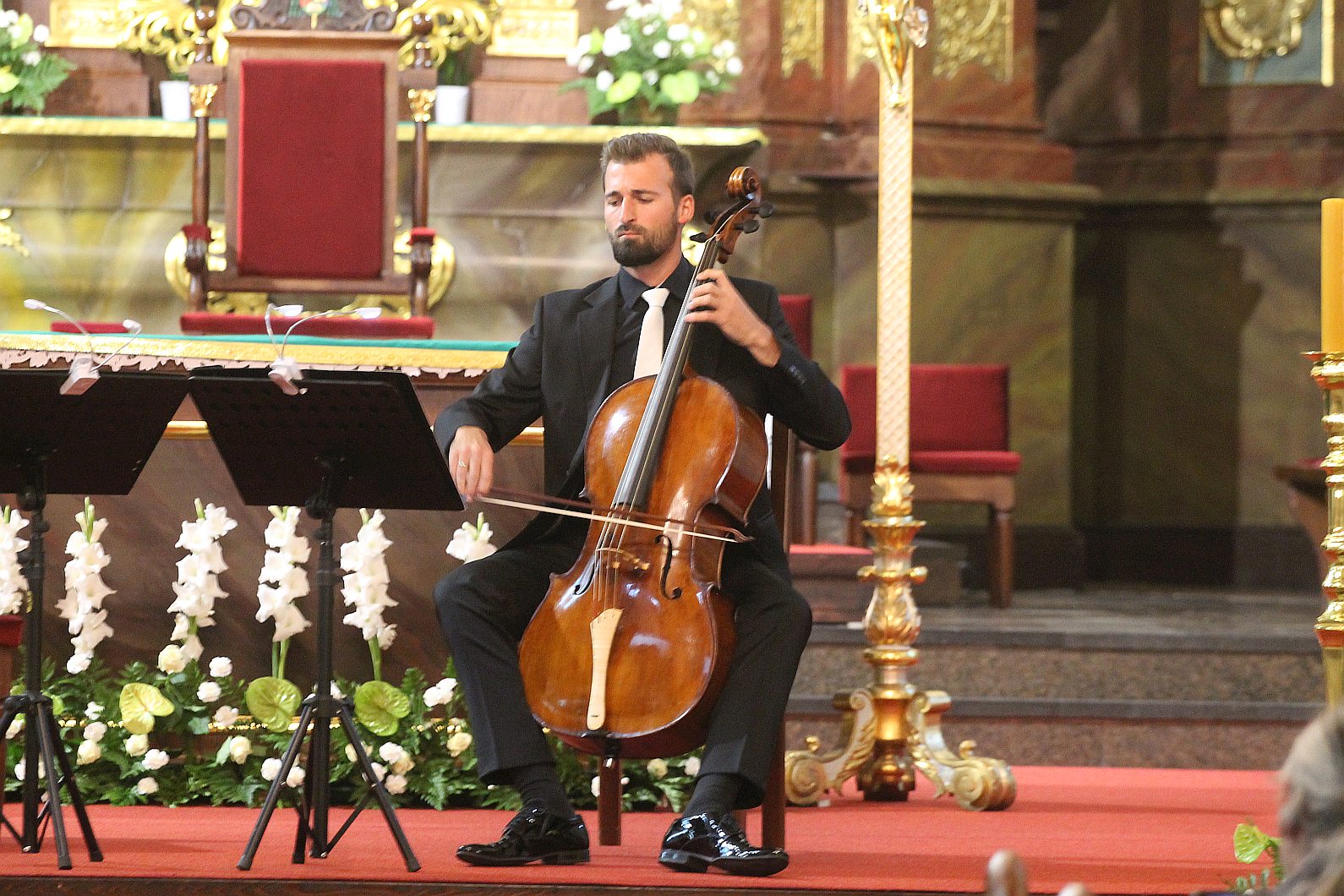 Włoch zagrał na organach w legnickiej katedrze      
