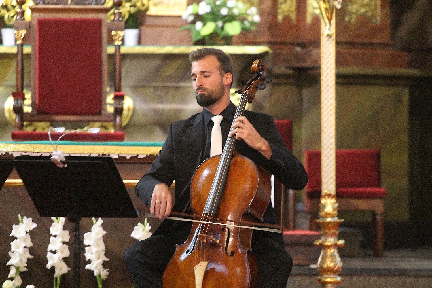 Włoch zagrał na organach w legnickiej katedrze      
