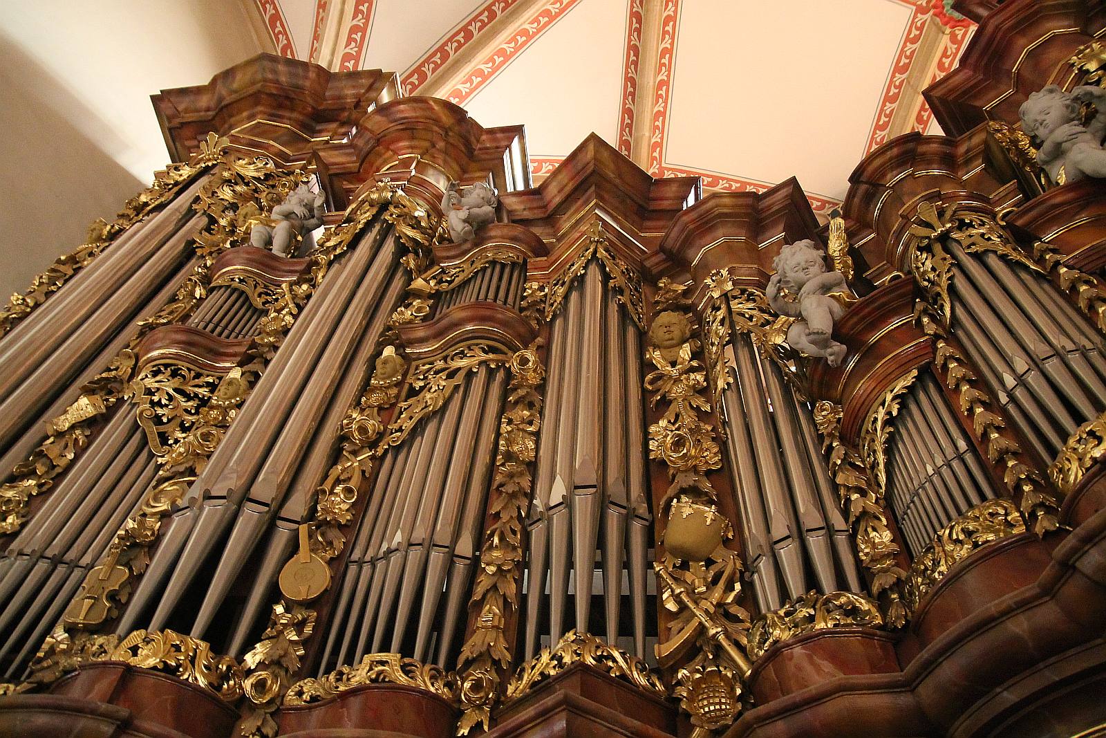 Włoch zagrał na organach w legnickiej katedrze      
