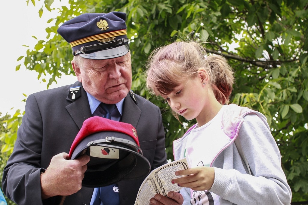 Po torze w Wiosce Kolejarzy jeździ prawdziwa drezyna