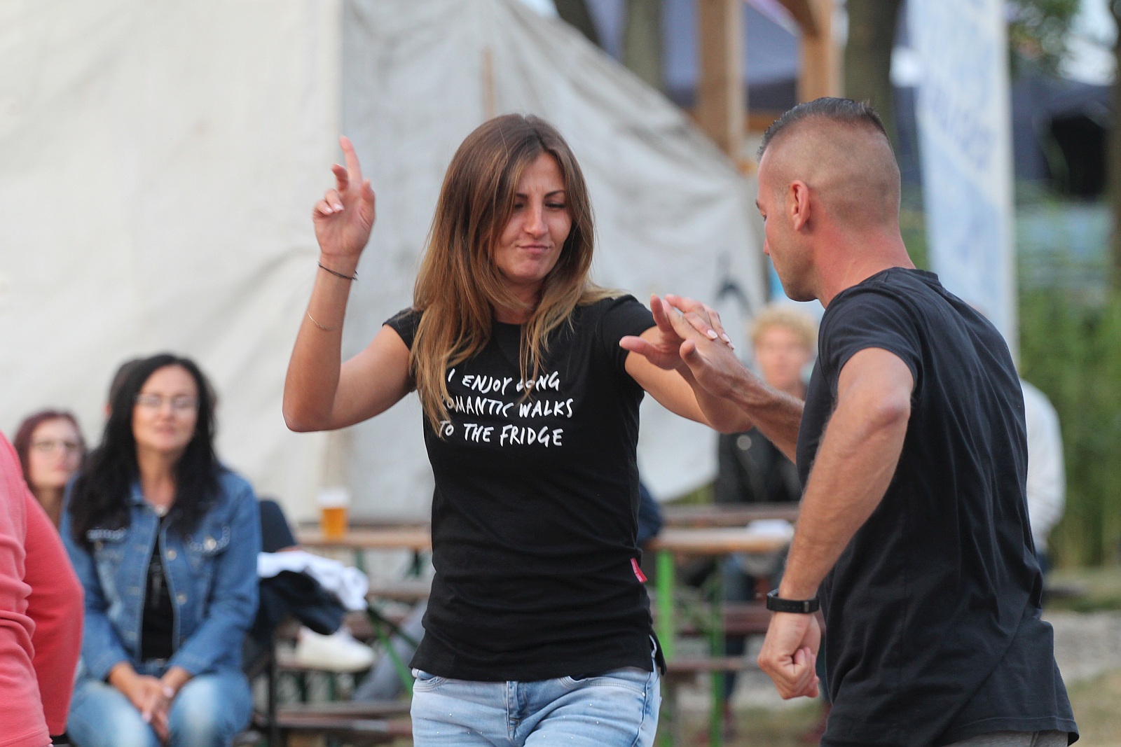 Łagodnie, techno i w kilku językach czyli oJ taM na scenie