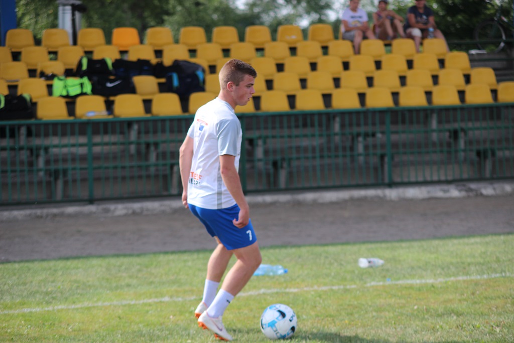 Czterdzieści zespołów gra w Piłkarskie Niższe Ligi Cup 2019