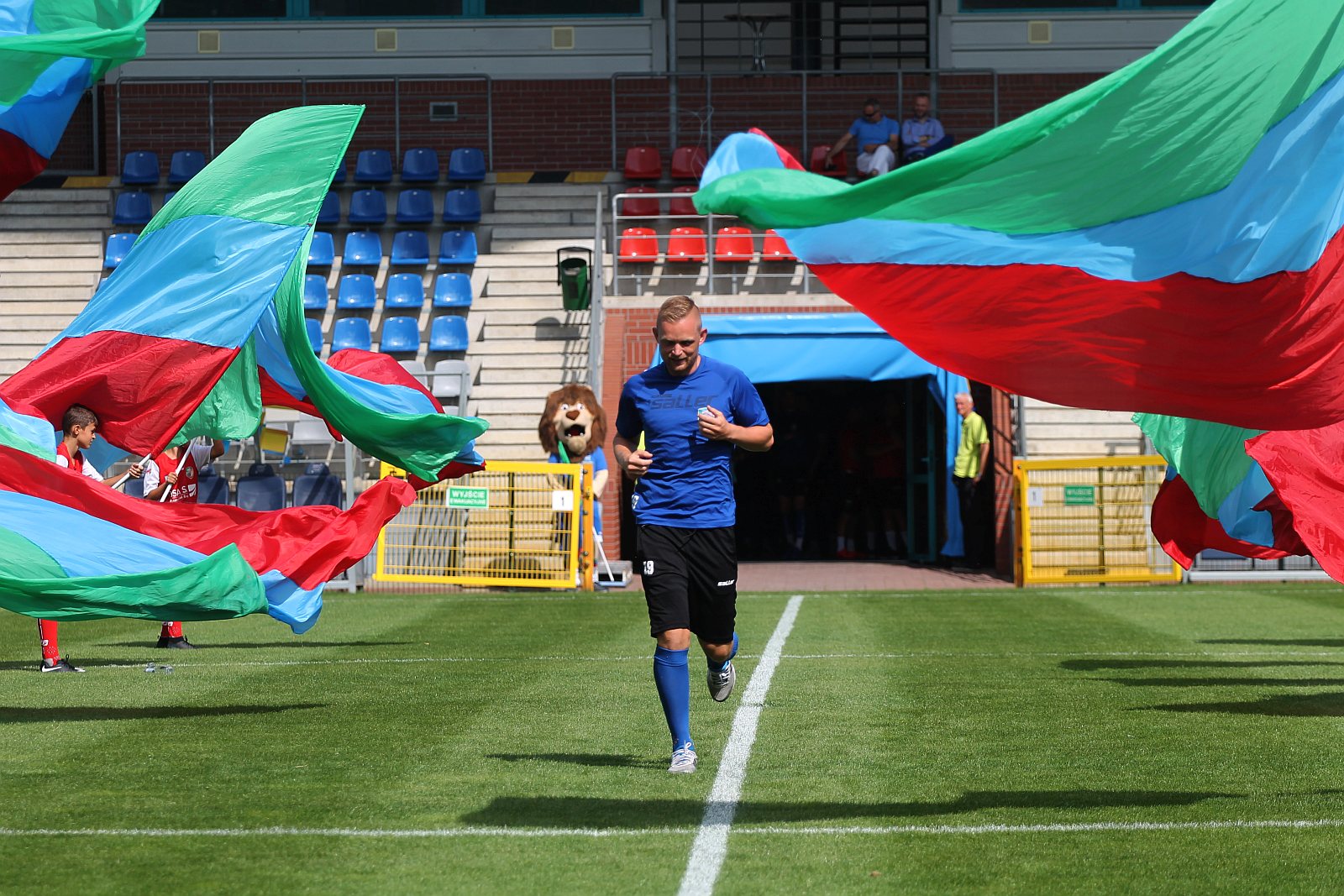 Sympatykom Miedzi Legnica zaprezentowała się drużyna