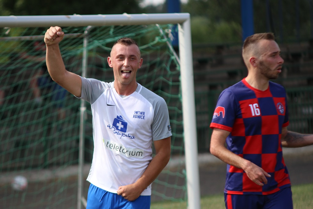 Czterdzieści zespołów gra w Piłkarskie Niższe Ligi Cup 2019