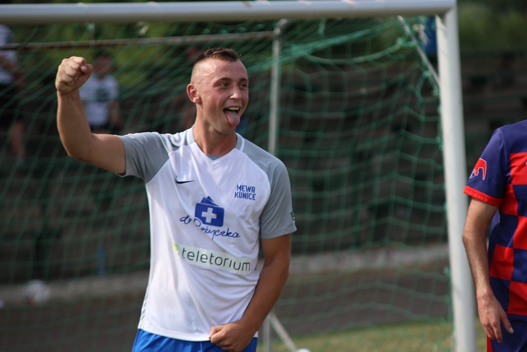 Czterdzieści zespołów gra w Piłkarskie Niższe Ligi Cup 2019
