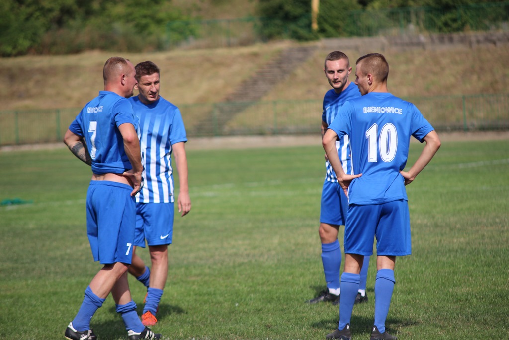 Czterdzieści zespołów gra w Piłkarskie Niższe Ligi Cup 2019