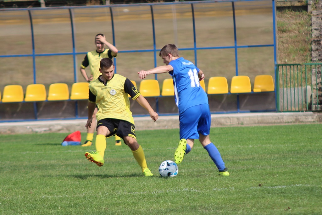 Czterdzieści zespołów gra w Piłkarskie Niższe Ligi Cup 2019