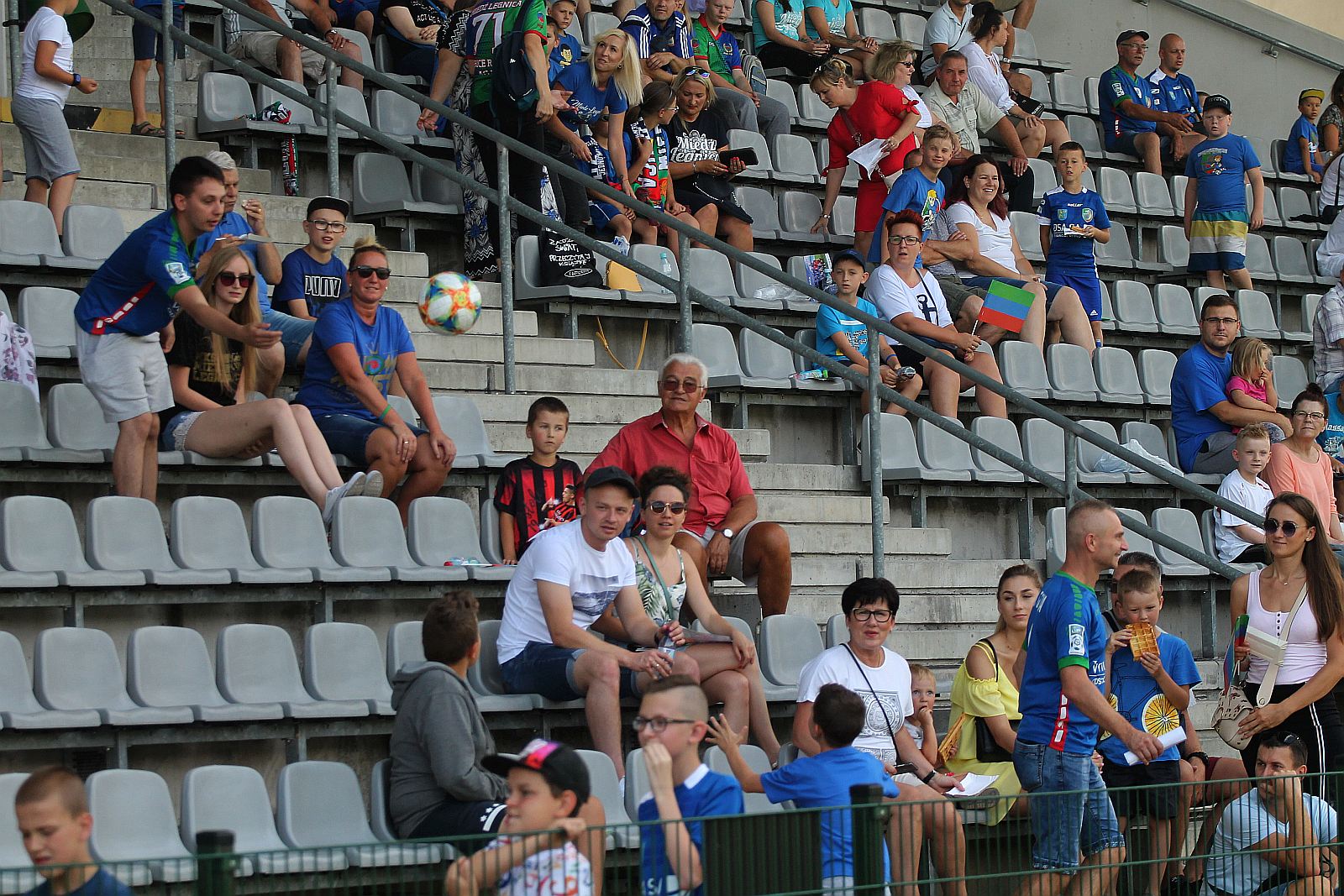 Blisko tysiąc widzów oglądało ostatni sparnig Miedzi Legnica