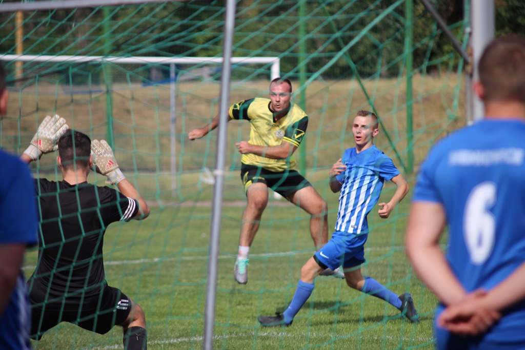 Czterdzieści zespołów gra w Piłkarskie Niższe Ligi Cup 2019