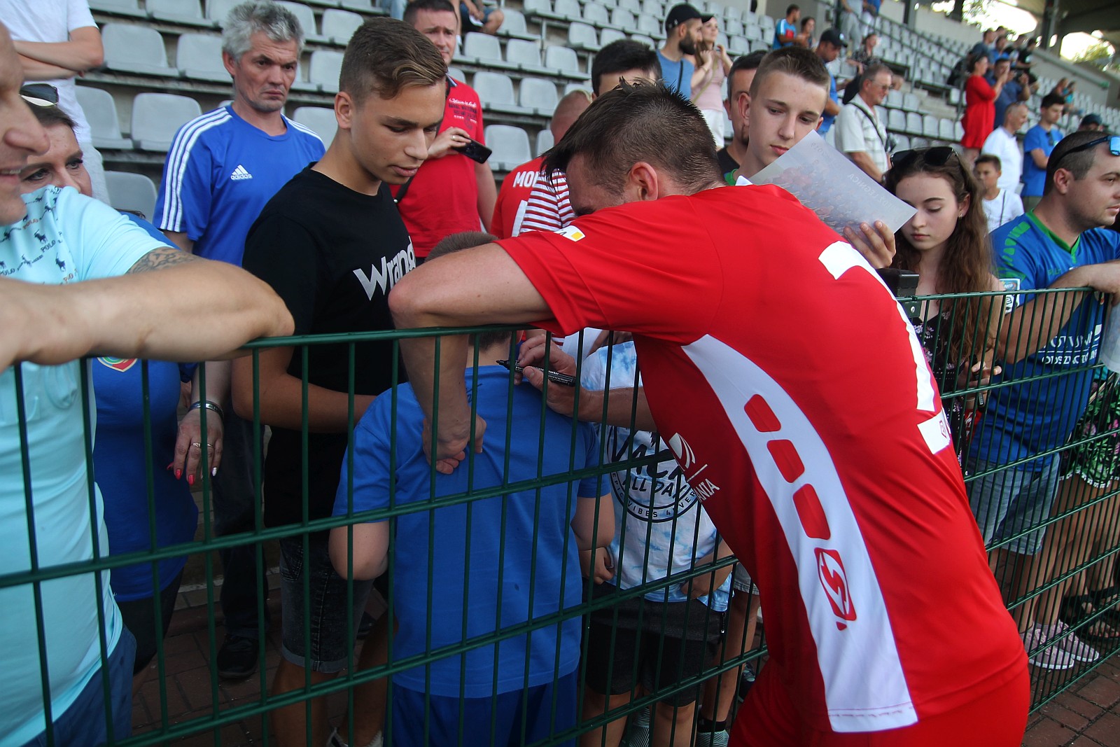 Sympatykom Miedzi Legnica zaprezentowała się drużyna