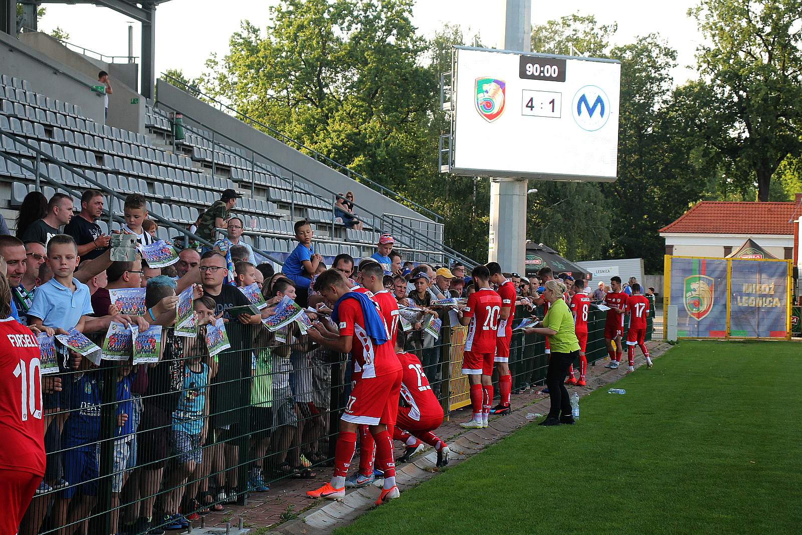 Sympatykom Miedzi Legnica zaprezentowała się drużyna