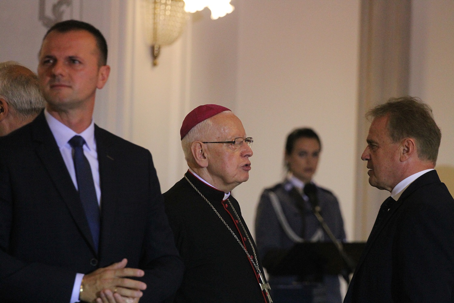 Minister Elżbieta Witek na legnickich obchodach święta policji