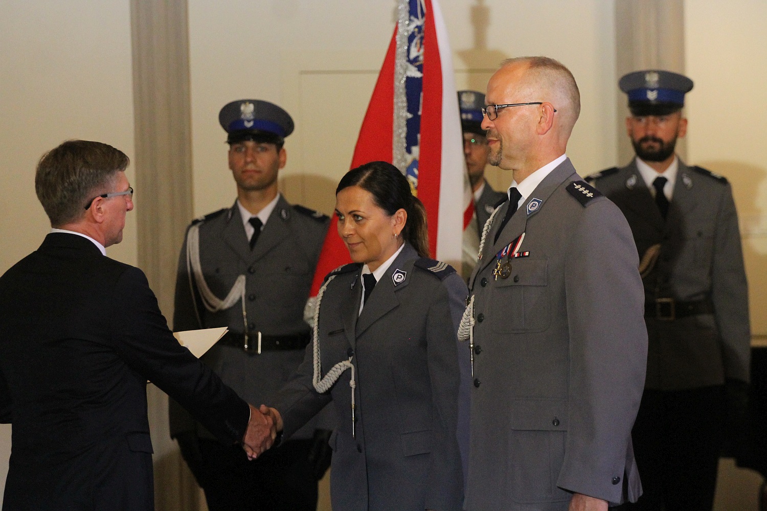 Minister Elżbieta Witek na legnickich obchodach święta policji