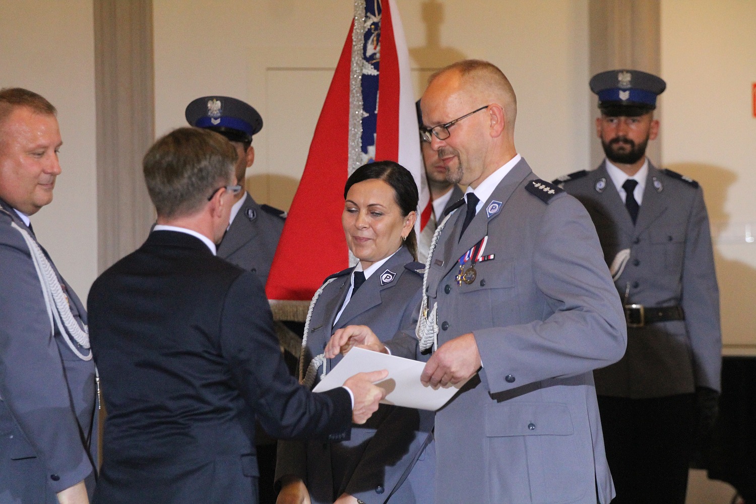 Minister Elżbieta Witek na legnickich obchodach święta policji