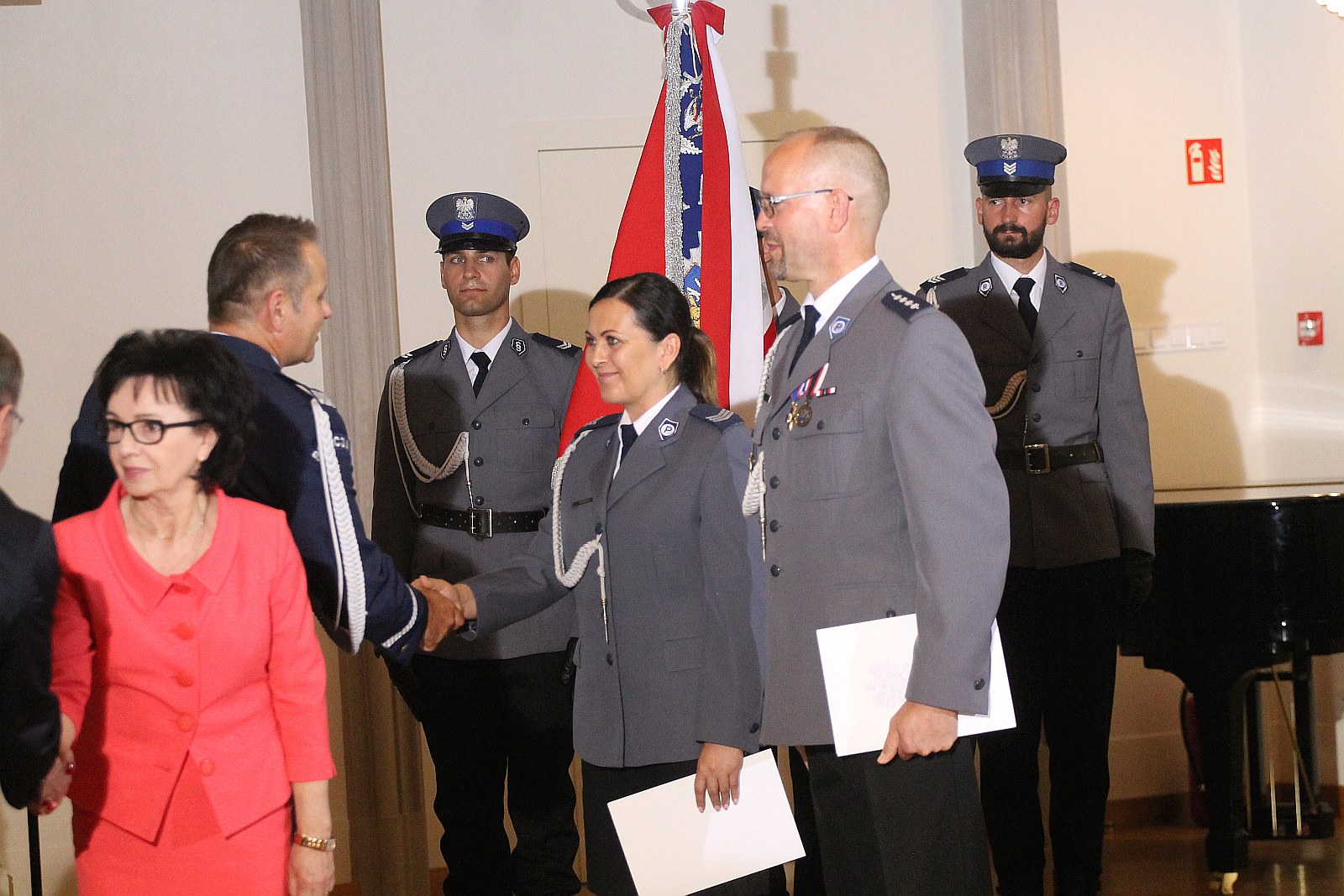 Minister Elżbieta Witek na legnickich obchodach święta policji