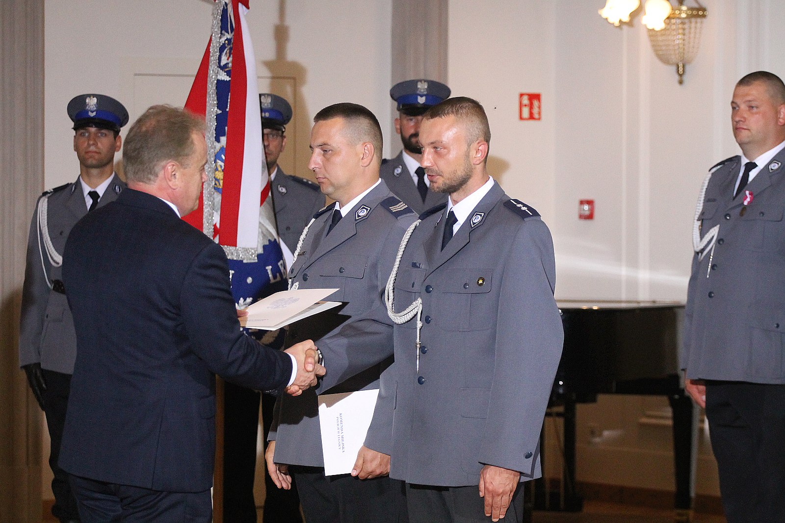 Minister Elżbieta Witek na legnickich obchodach święta policji