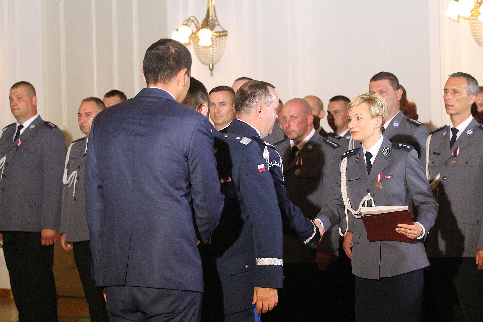Minister Elżbieta Witek na legnickich obchodach święta policji