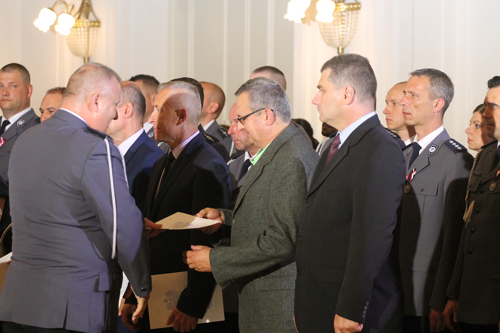 Minister Elżbieta Witek na legnickich obchodach święta policji