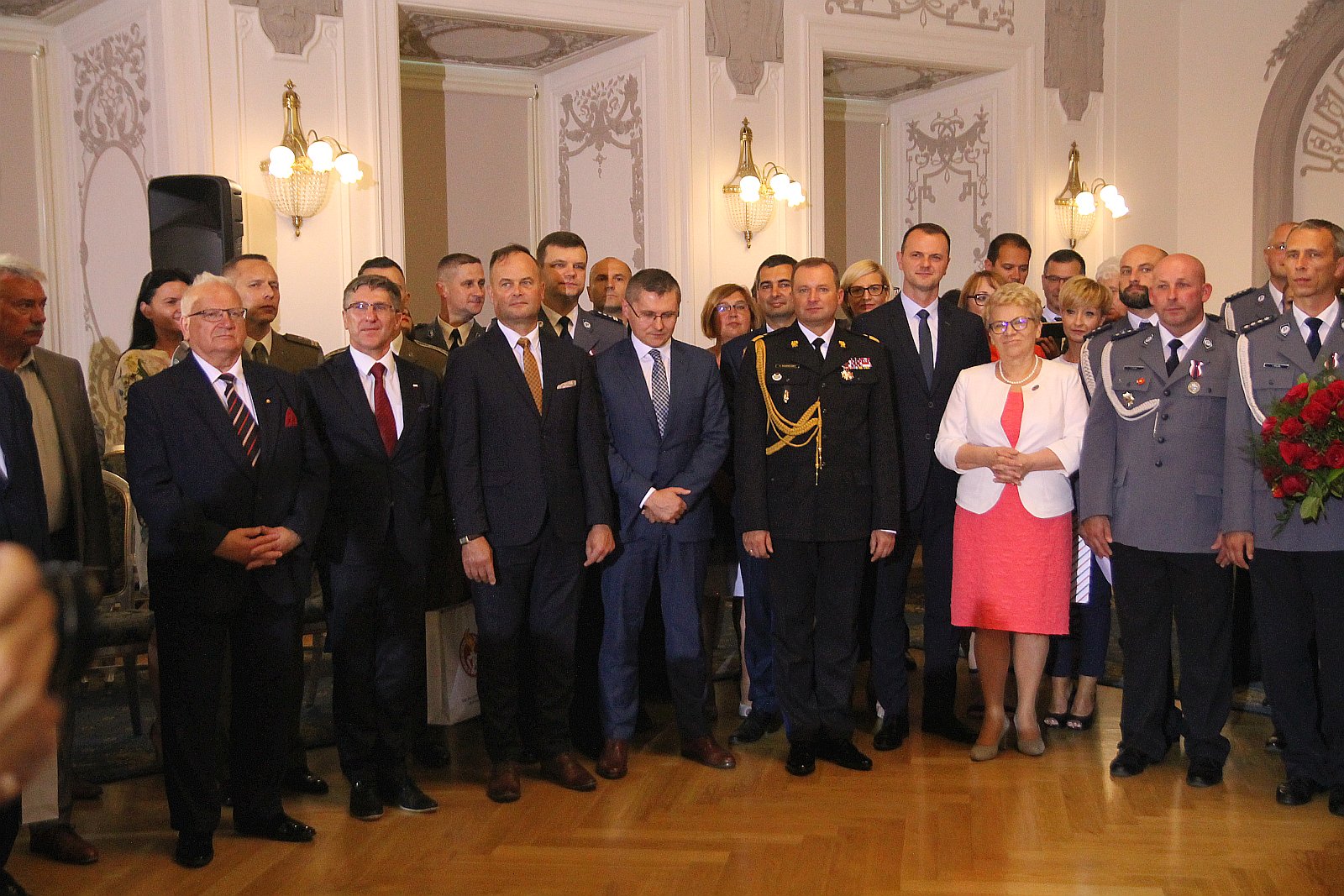 Minister Elżbieta Witek na legnickich obchodach święta policji