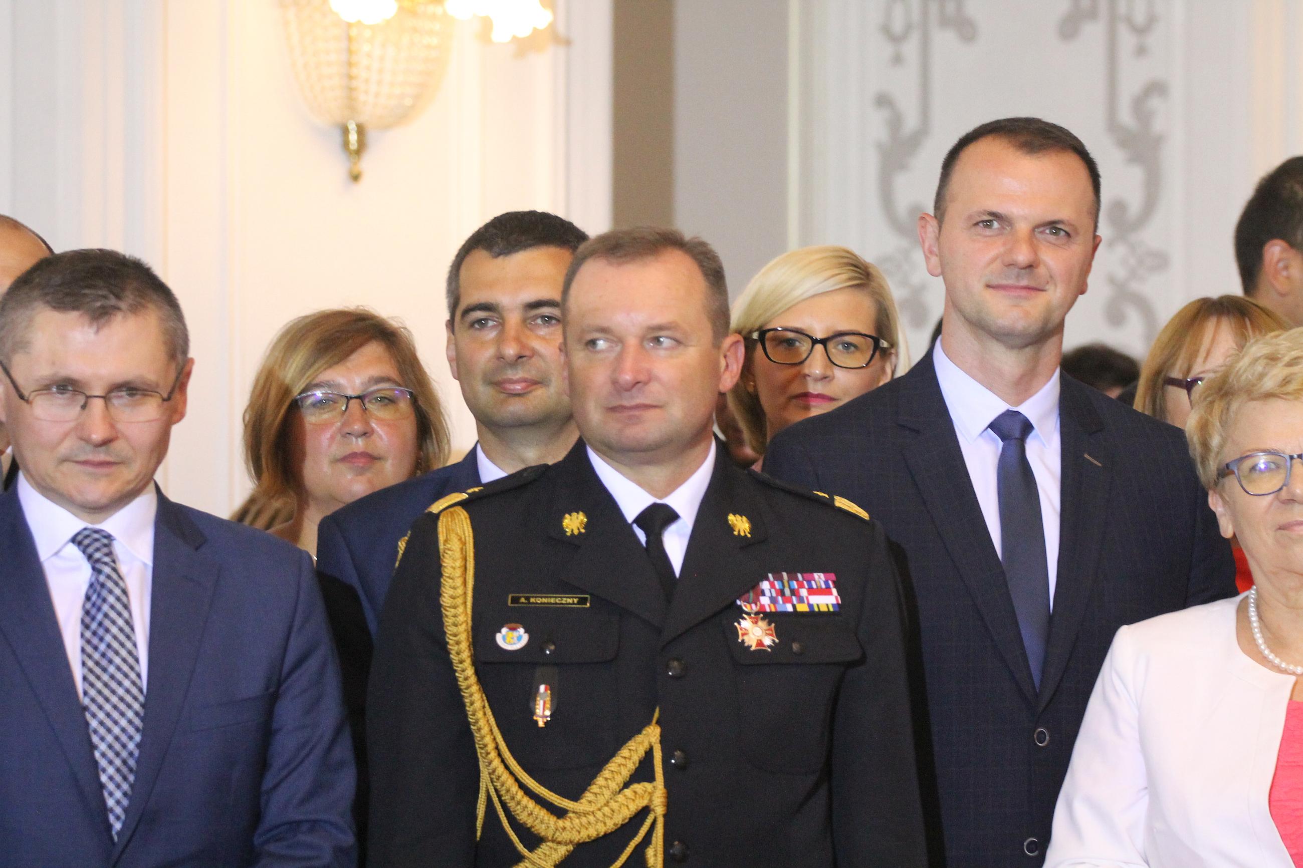 Minister Elżbieta Witek na legnickich obchodach święta policji
