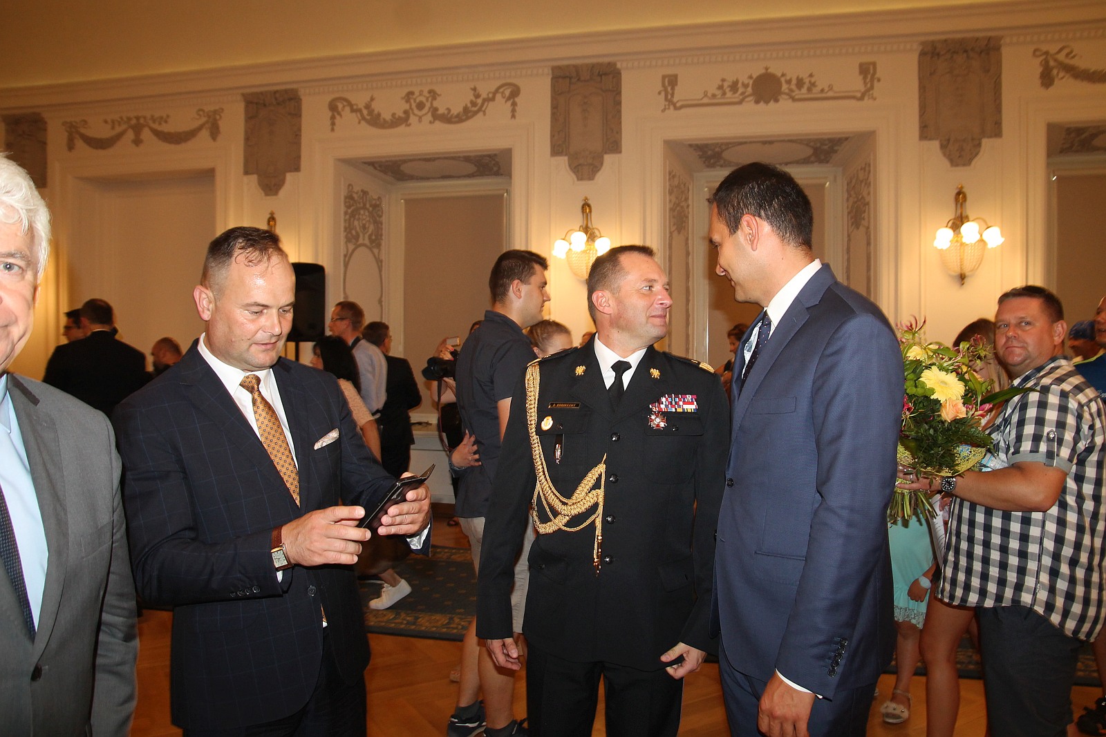 Minister Elżbieta Witek na legnickich obchodach święta policji