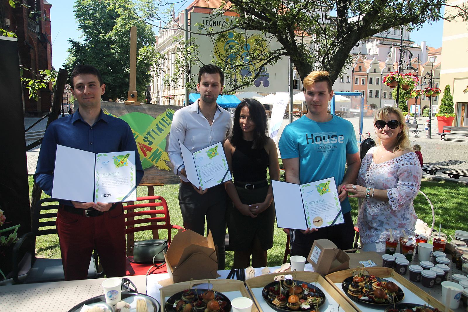 Kolejni legniccy restauratorzy zrywają z plastikiem