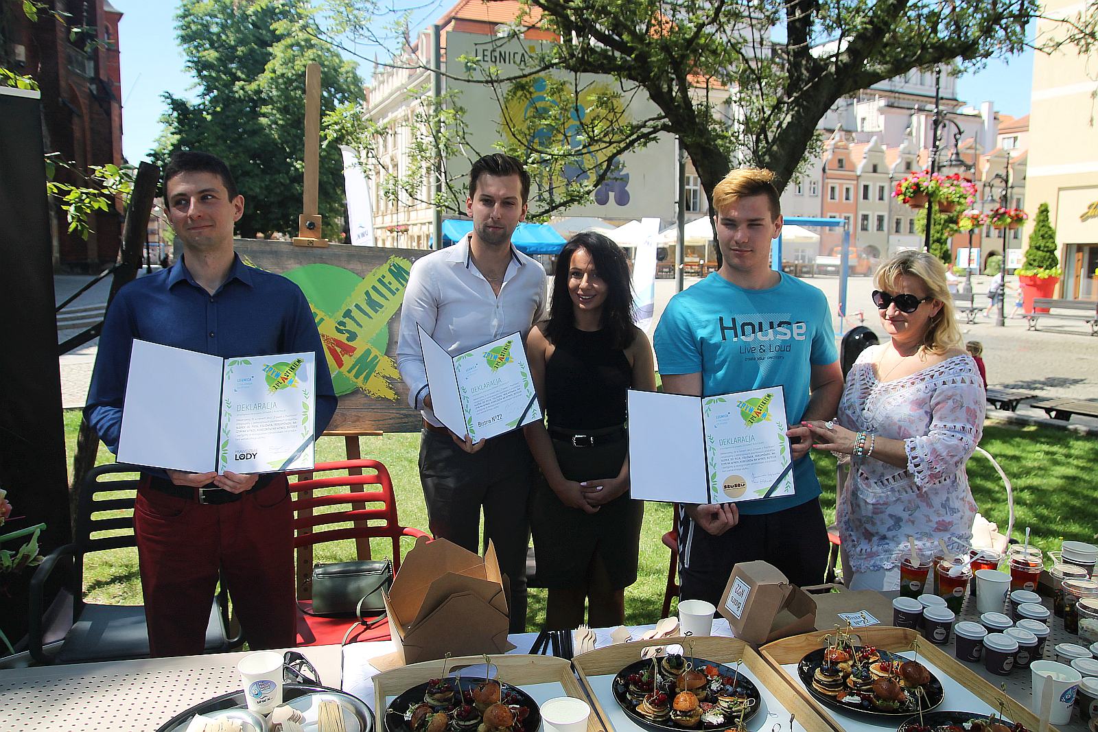 Kolejni legniccy restauratorzy zrywają z plastikiem